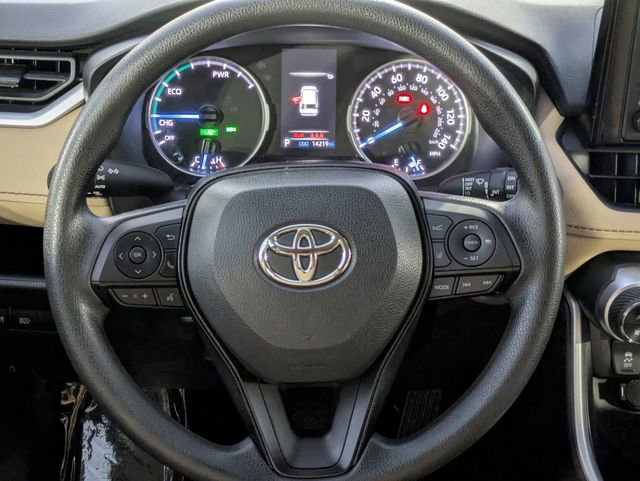 Used 2022 Toyota RAV4 XLE image 12