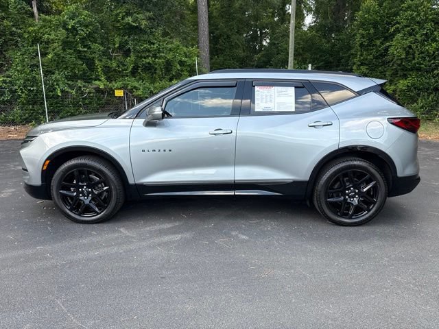 Used 2023 Chevrolet Blazer RS w/ Enhanced Convenience Package FWD image 2
