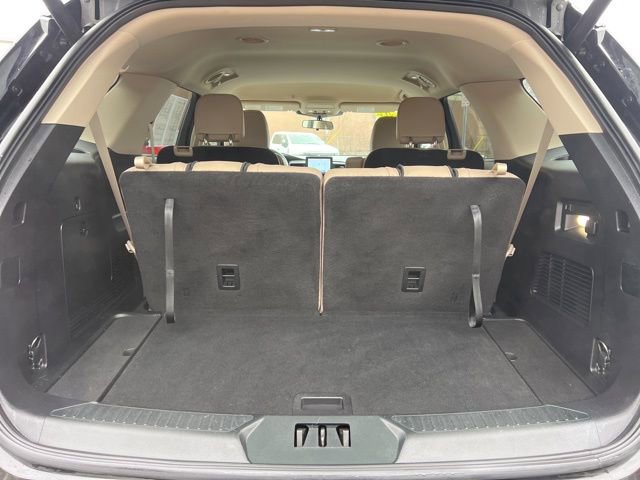 Used 2022 Ford Explorer XLT w/ Equipment Group 202A image 15