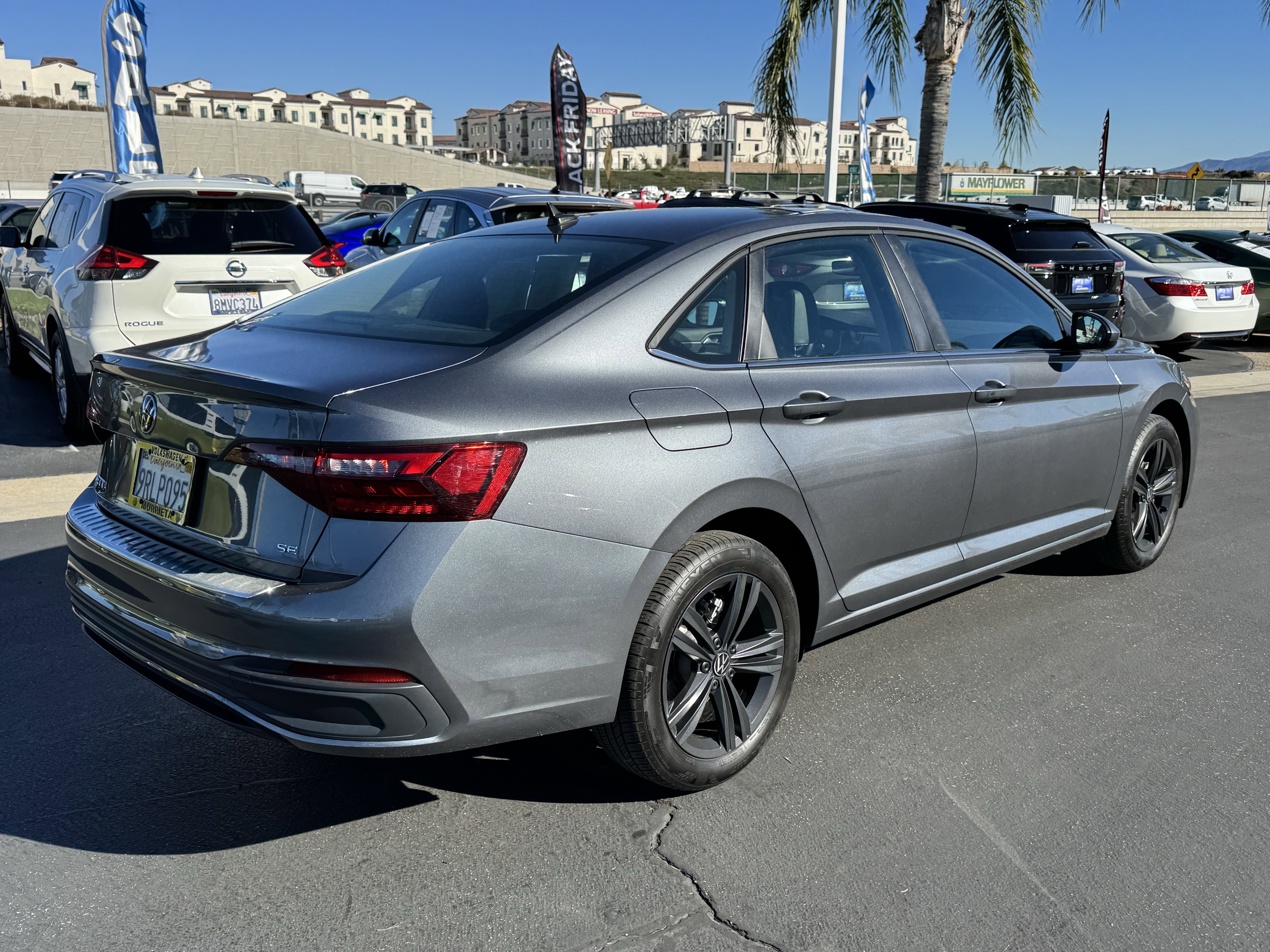 Certified 2024 Volkswagen Jetta SE image 10