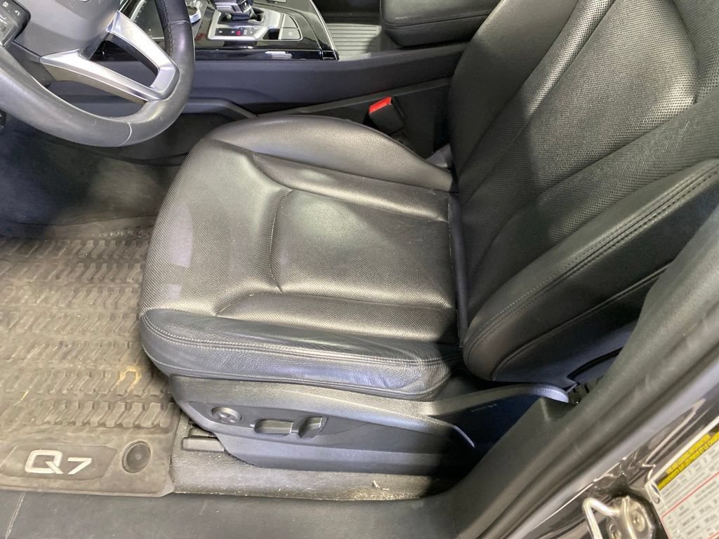 Used 2019 Audi Q7 3.0T Prestige AWD/4WD image 13