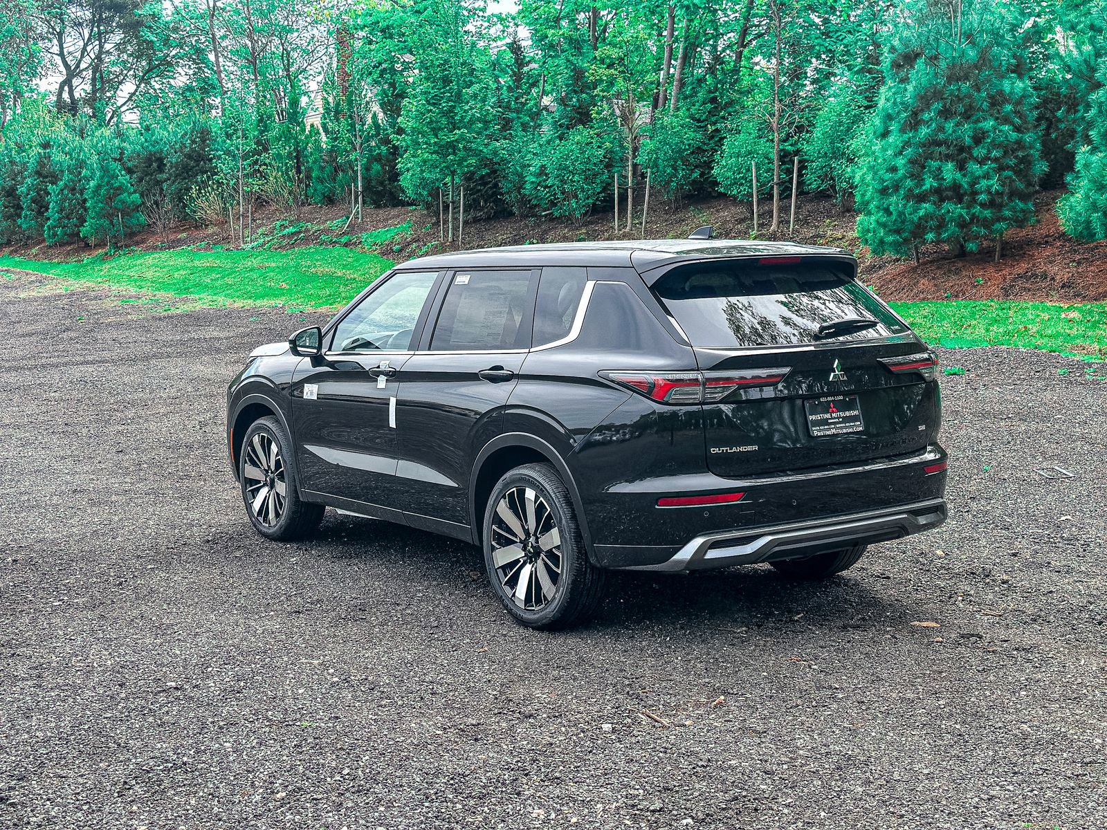 New 2025 Mitsubishi Outlander AWD image 6