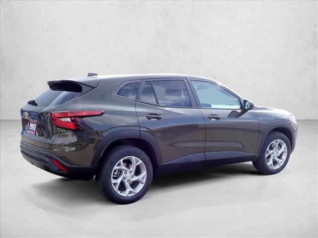 Used 2024 Chevrolet Trax LS w/ LS Convenience Package FWD video 4
