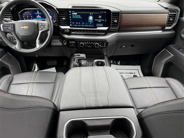 Used 2024 Chevrolet Silverado 1500 High Country w/ Technology Package image 12