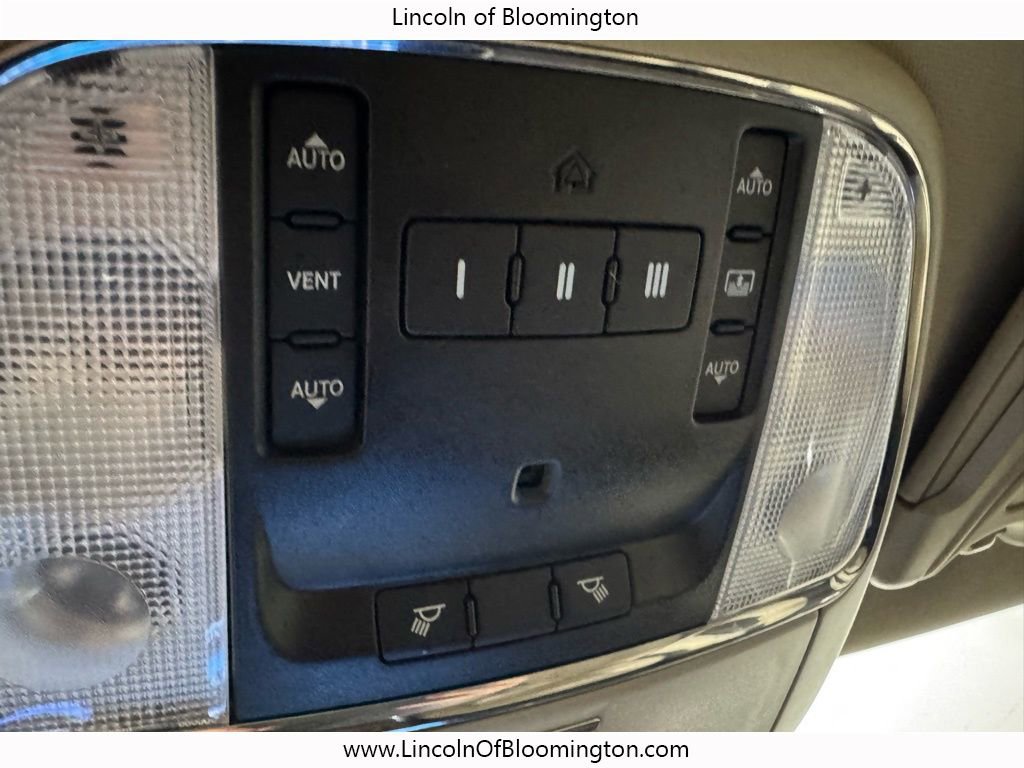 Used 2013 Chrysler 300 C Luxury Series w/ Harman Kardon Audio Group image 62