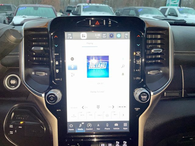 Used 2024 RAM 2500 Laramie image 18