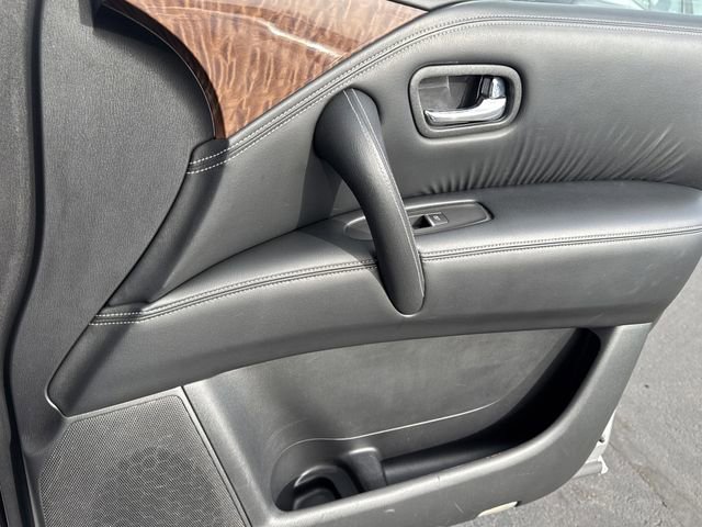 Used 2020 Nissan Armada SL image 24