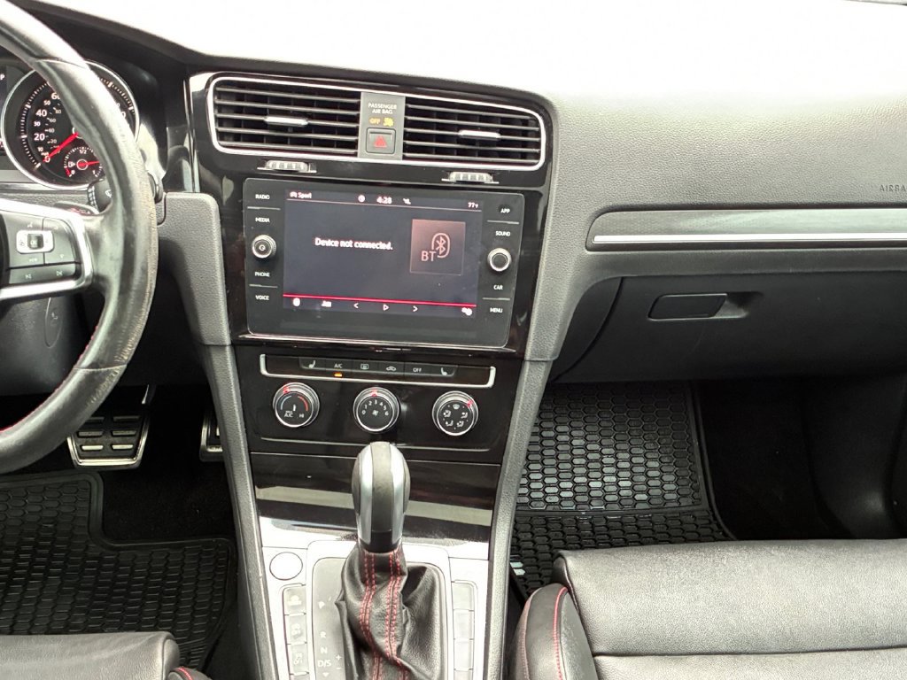 Used 2020 Volkswagen GTI SE FWD image 3