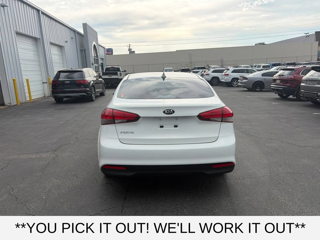 Used 2017 Kia Forte LX FWD image 5