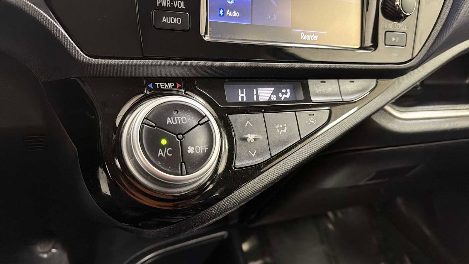 Certified 2017 Toyota Prius C Two image 19