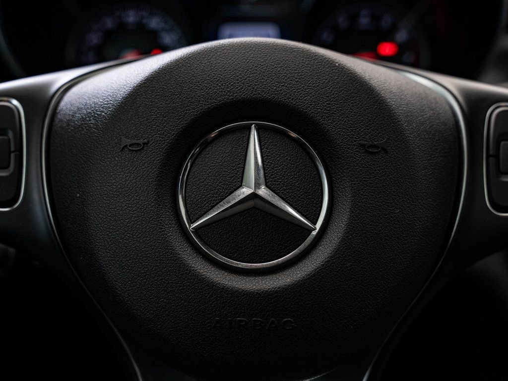 Used 2019 Mercedes-Benz GLC 300 4MATIC Coupe image 31