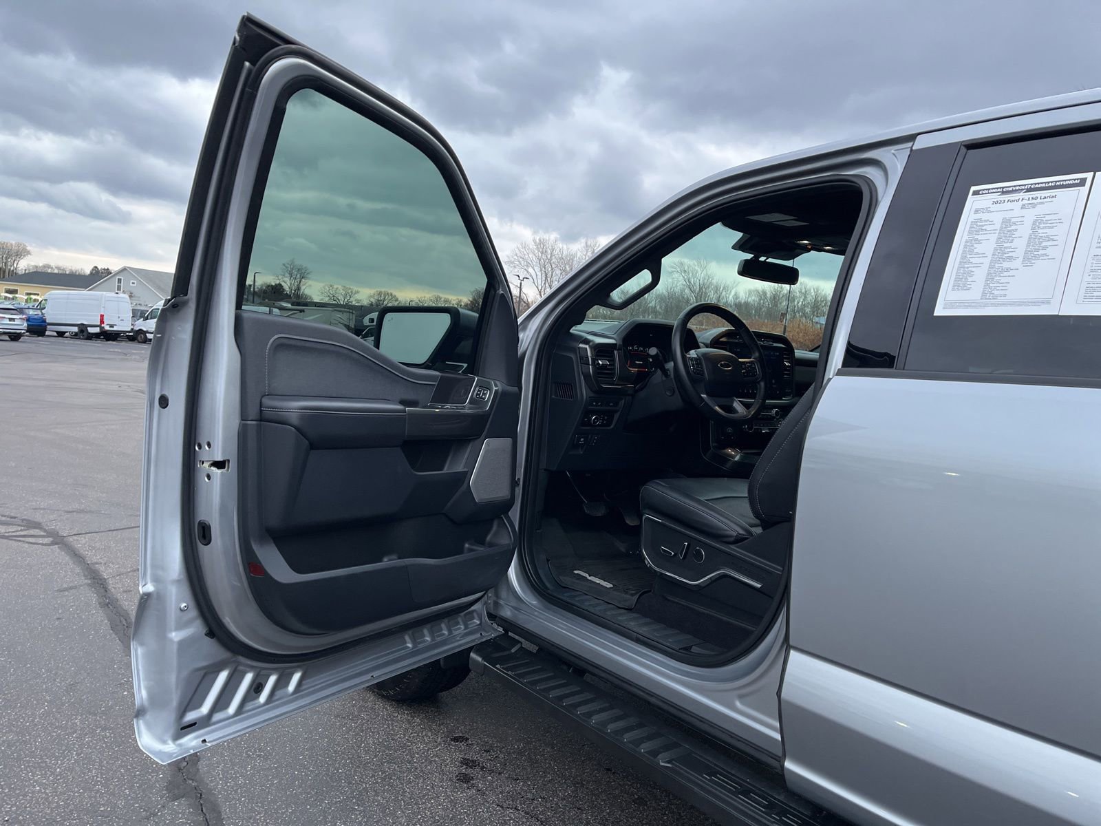 Used 2023 Ford F150 Lariat w/ Equipment Group 502A High image 17