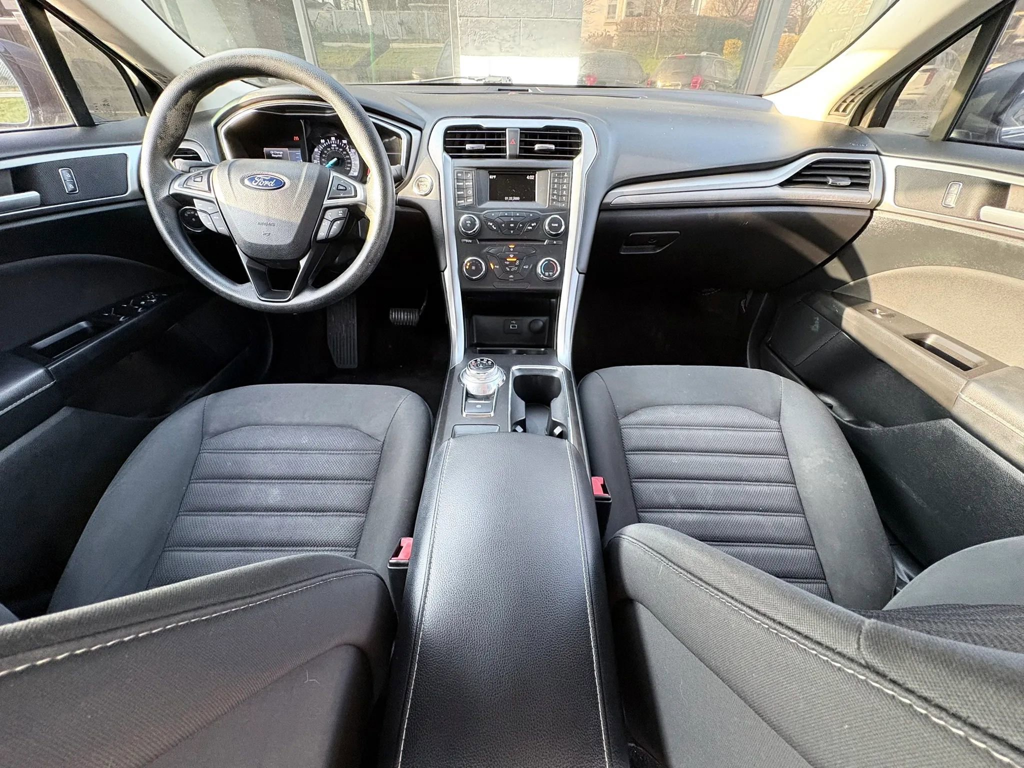 Used 2017 Ford Fusion SE image 23