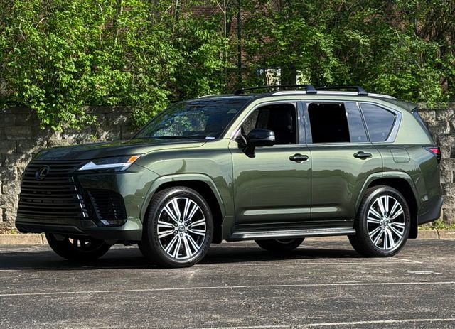 New 2026 Lexus LX 700h Luxury image 7