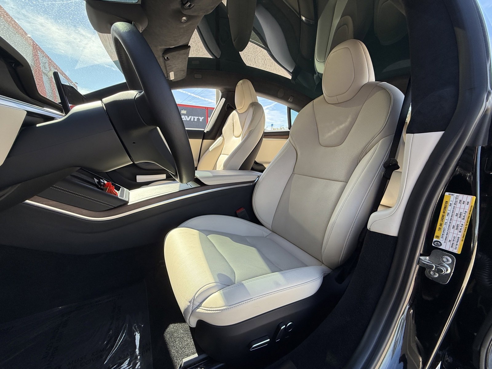 Used 2023 Tesla Model S Standard Range image 10