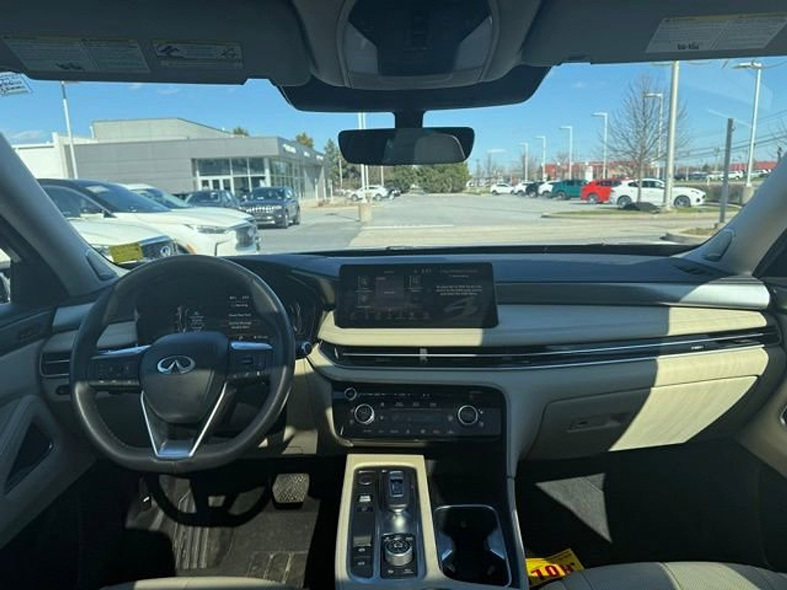 Used 2025 INFINITI QX60 Luxe w/ Lighting Package (N94) image 4