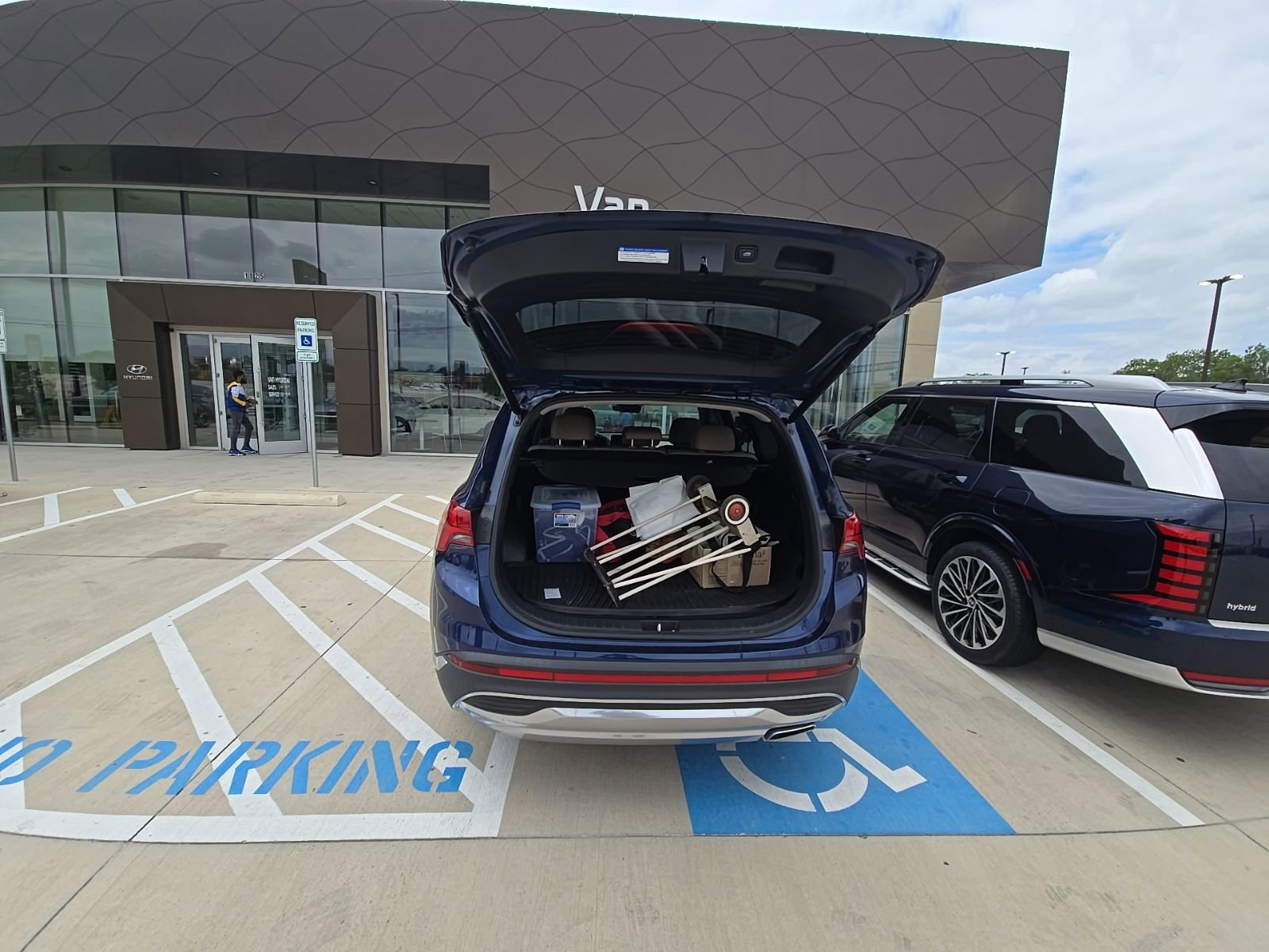 Used 2023 Hyundai Santa Fe SEL w/ Premium Package FWD image 7