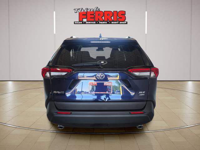 Used 2025 Toyota RAV4 XLE AWD/4WD image 4