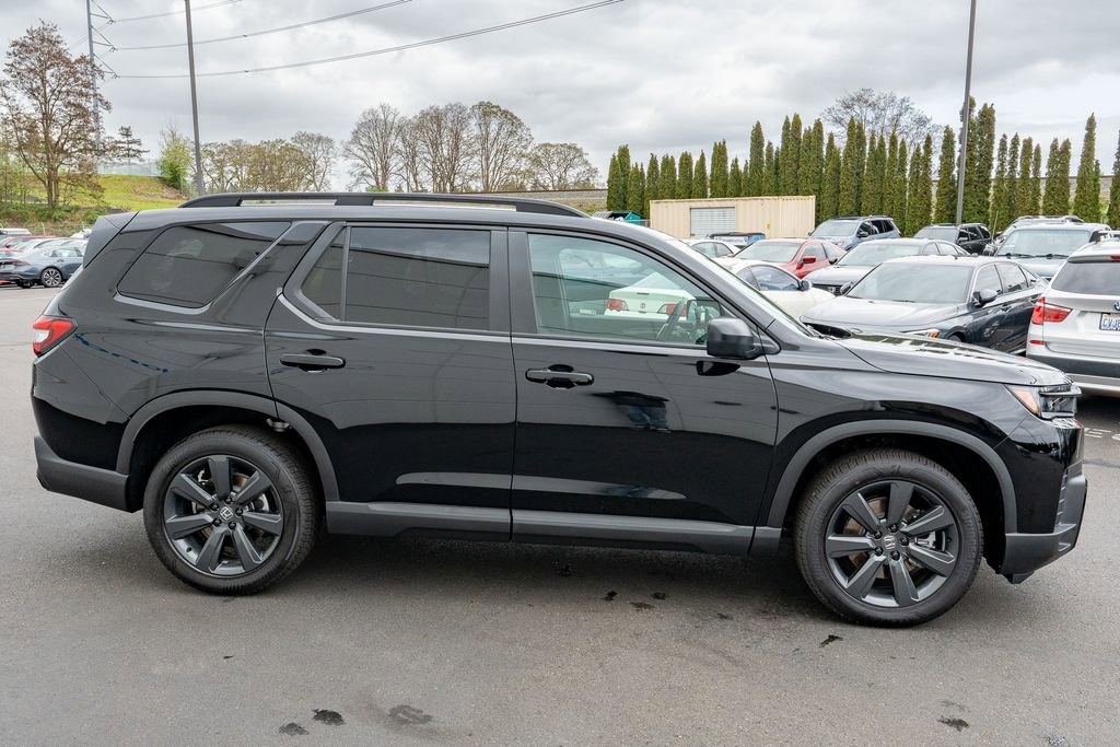 New 2026 Honda Pilot Sport image 5