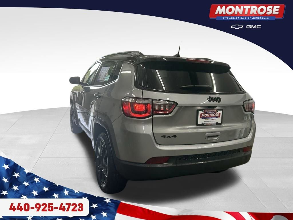 Used 2023 Jeep Compass Latitude w/ Convenience Group AWD/4WD image 3