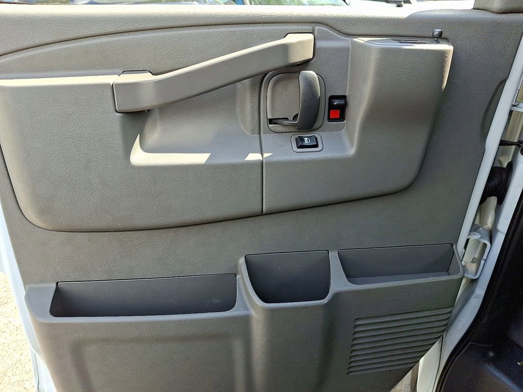 Used 2020 Chevrolet Express 3500 LS RWD image 13