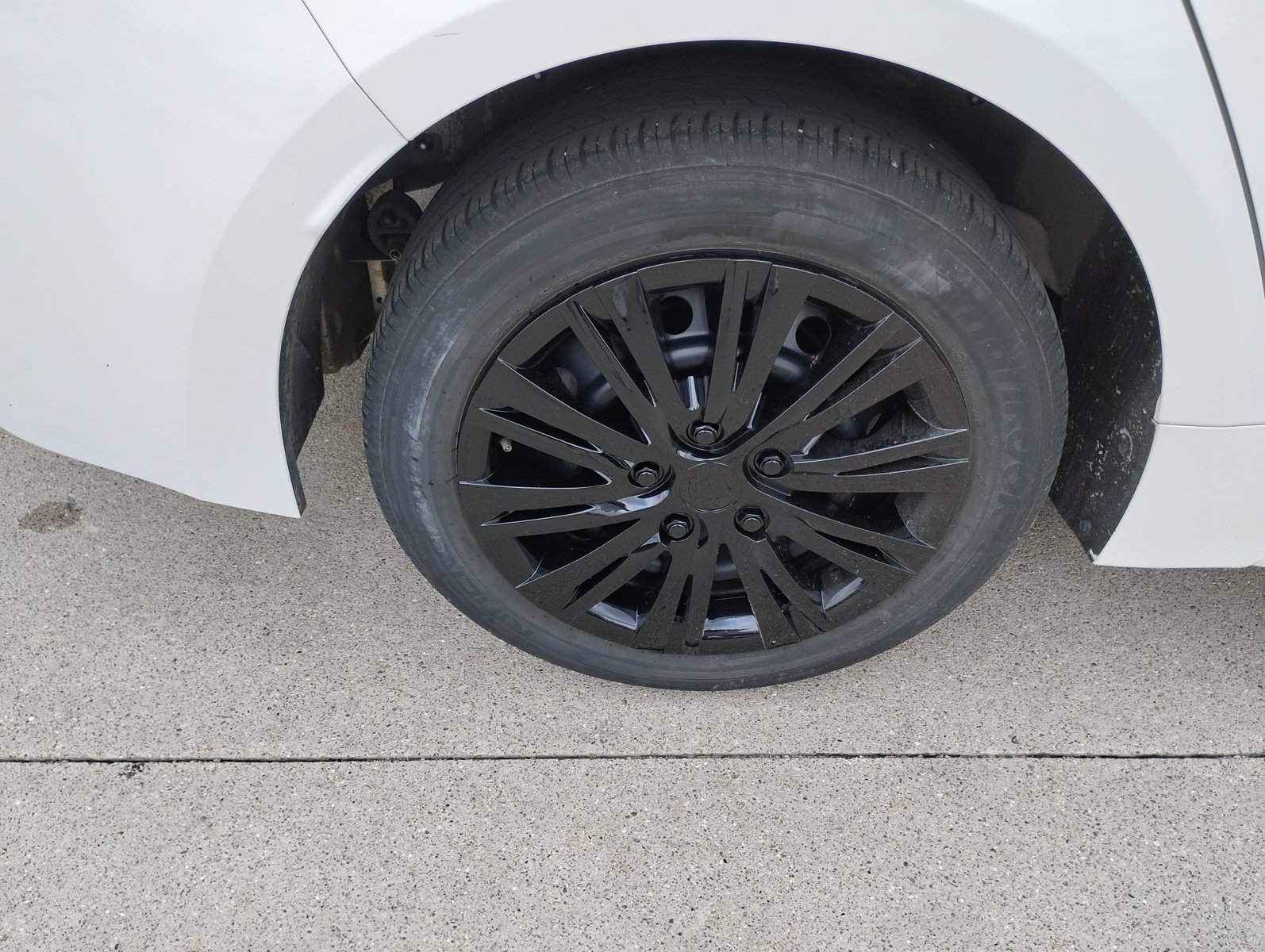 Used 2024 Toyota Corolla LE FWD image 34