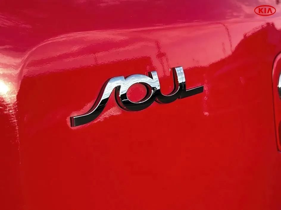 Used 2013 Kia Soul FWD image 24