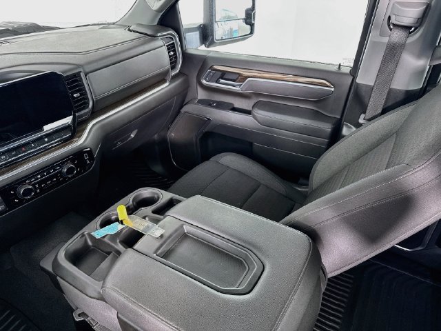 Used 2025 Chevrolet Silverado 3500 LT w/ Safety Package AWD/4WD image 24