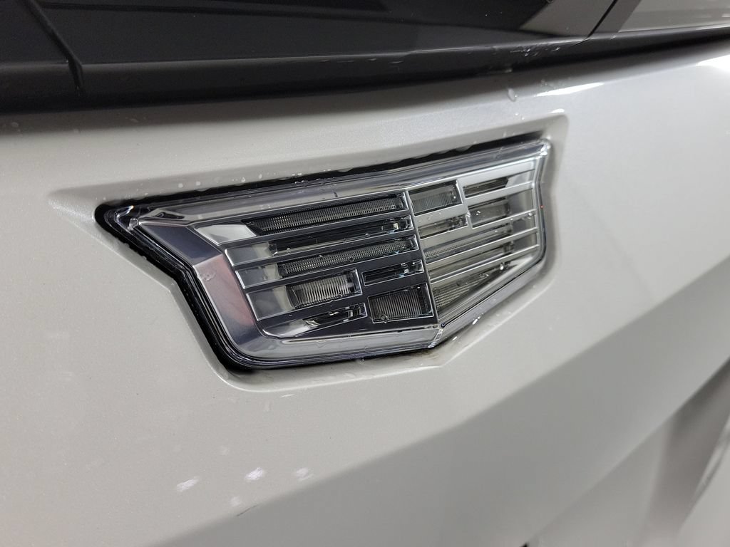 Used 2024 Cadillac Lyriq Sport AWD/4WD image 8