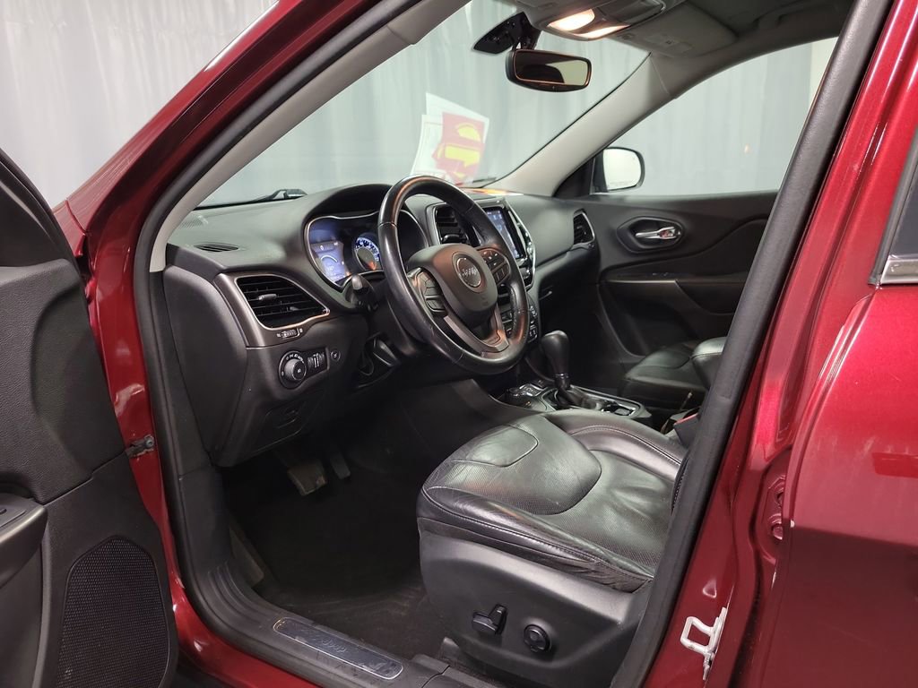 Used 2020 Jeep Cherokee Limited image 13