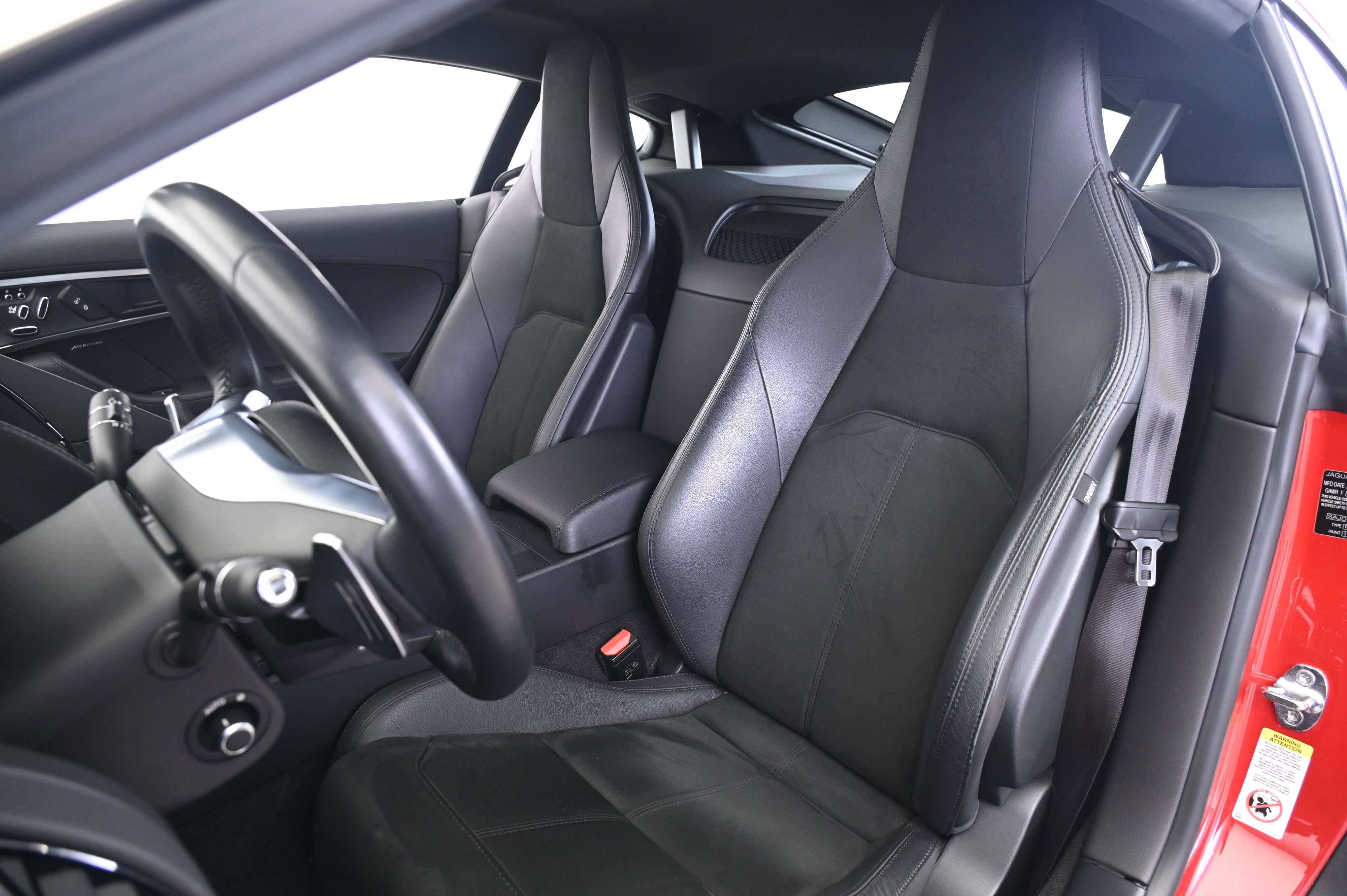 Used 2018 Jaguar F-TYPE Coupe image 25