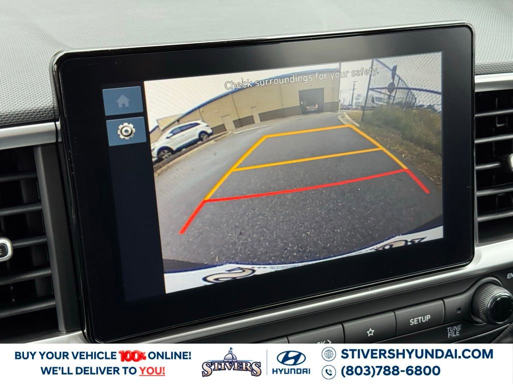 New 2026 Hyundai Venue SE image 3