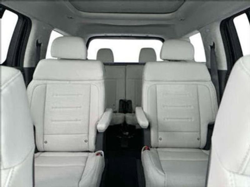 New 2025 Hyundai Santa Fe Calligraphy image 18