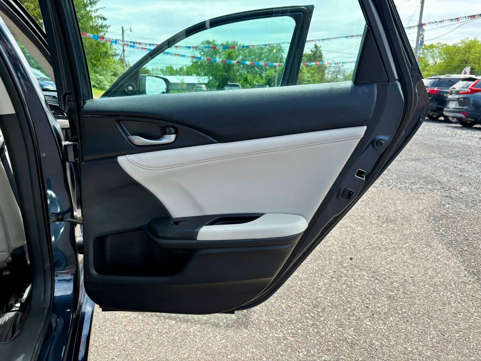 Used 2019 Honda Insight Touring image 13