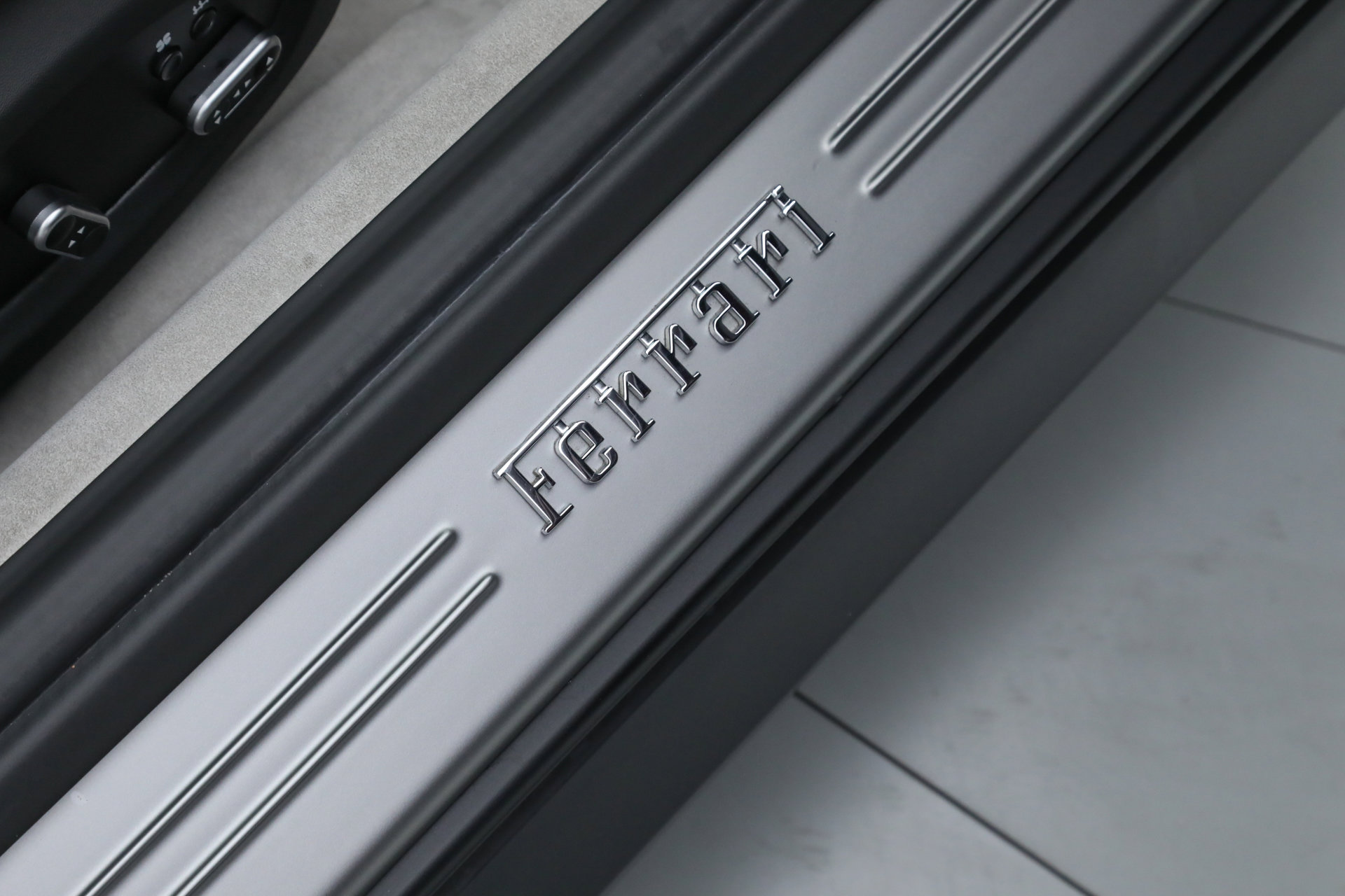 Certified 2018 Ferrari GTC4Lusso image 32