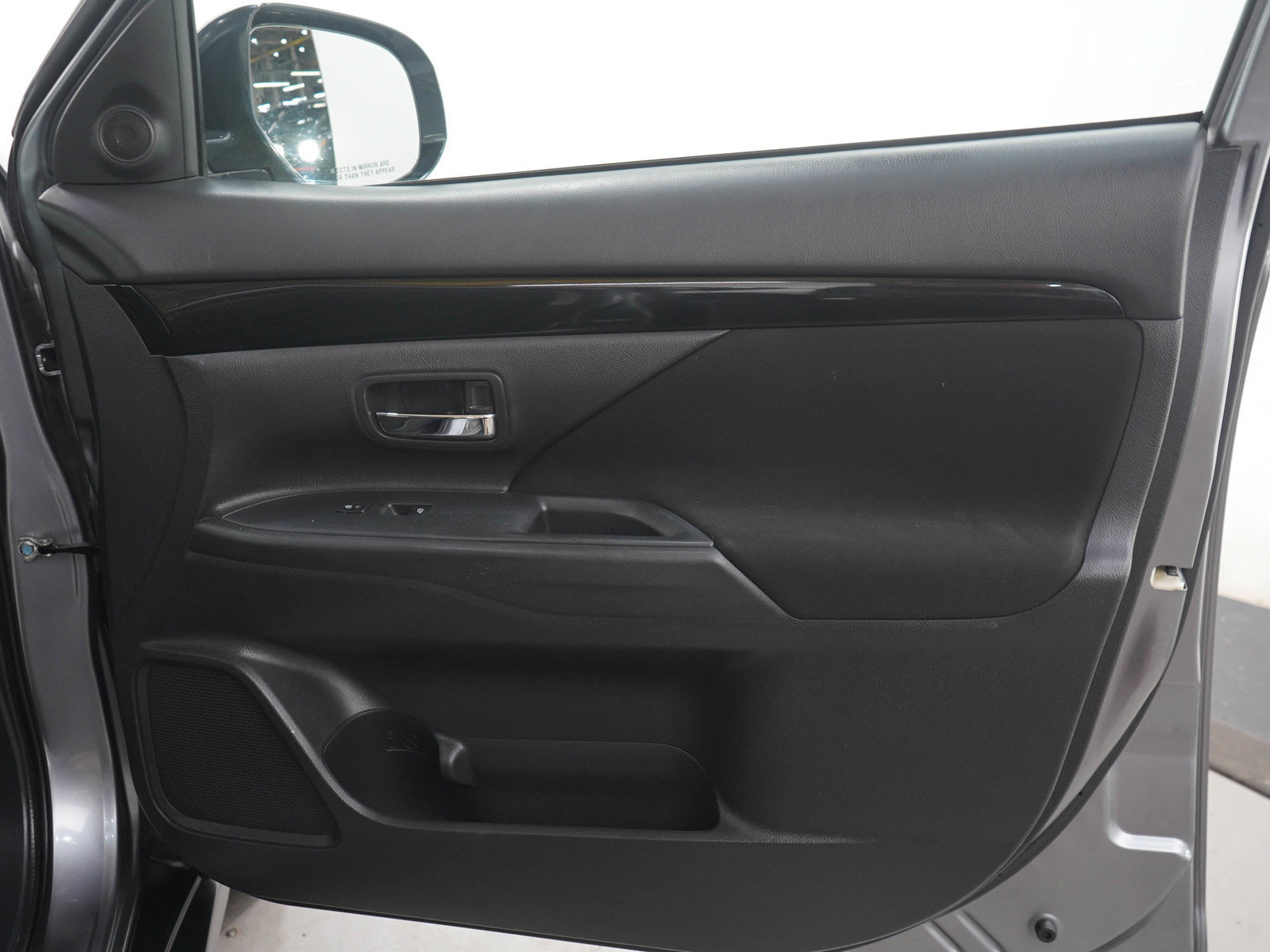 Used 2019 Mitsubishi Outlander ES AWD/4WD image 11