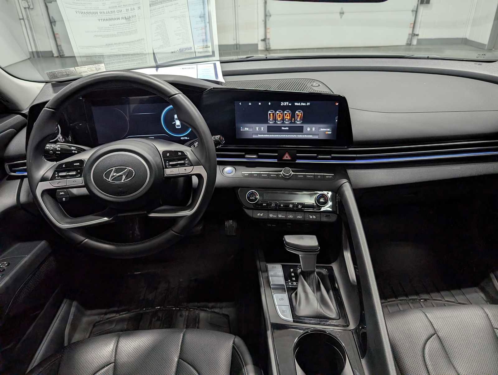 Used 2023 Hyundai Elantra Limited w/ Cargo Package image 18