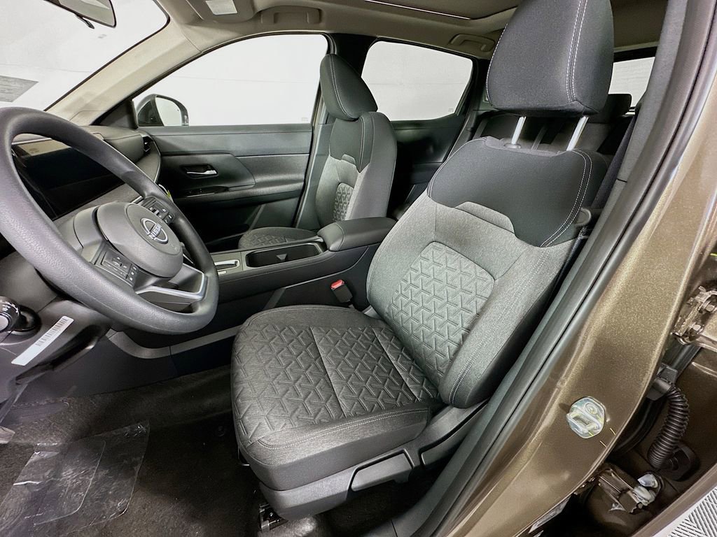 New 2026 Nissan Kicks SV w/ SV Premium Package image 28