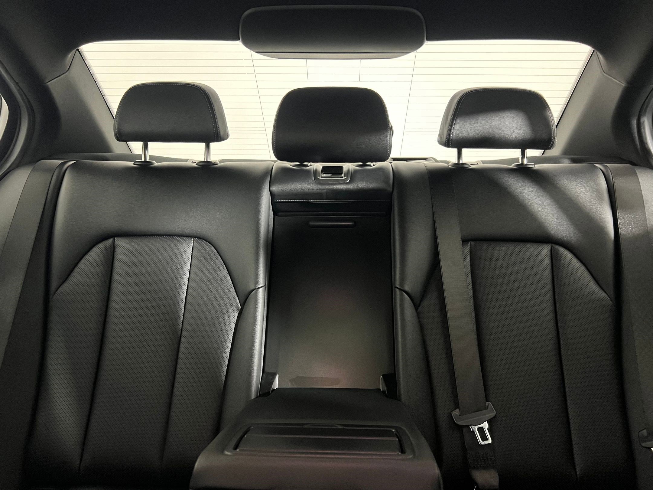 Used 2026 BMW 330i Sedan w/ Convenience Package image 31