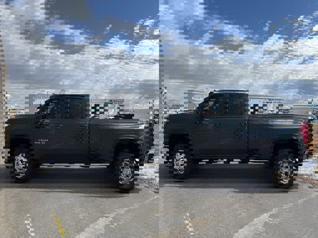 New 2026 Chevrolet Silverado 3500 LT w/ All Star Edition image 6