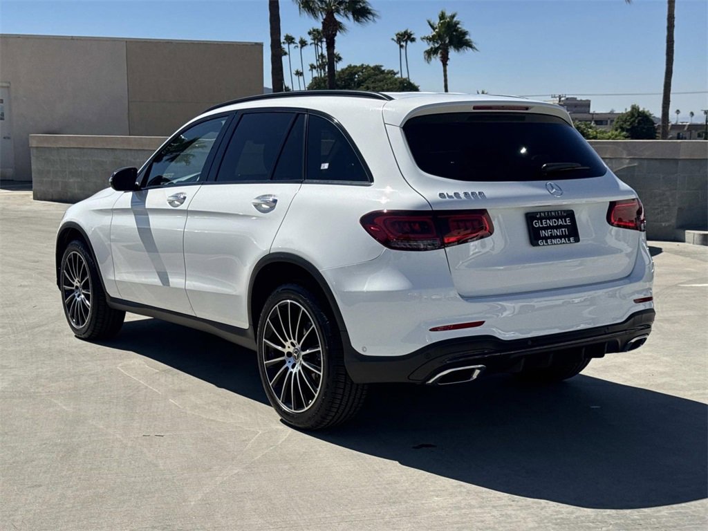 Used 2021 Mercedes-Benz GLC 300 w/ AMG Line image 4