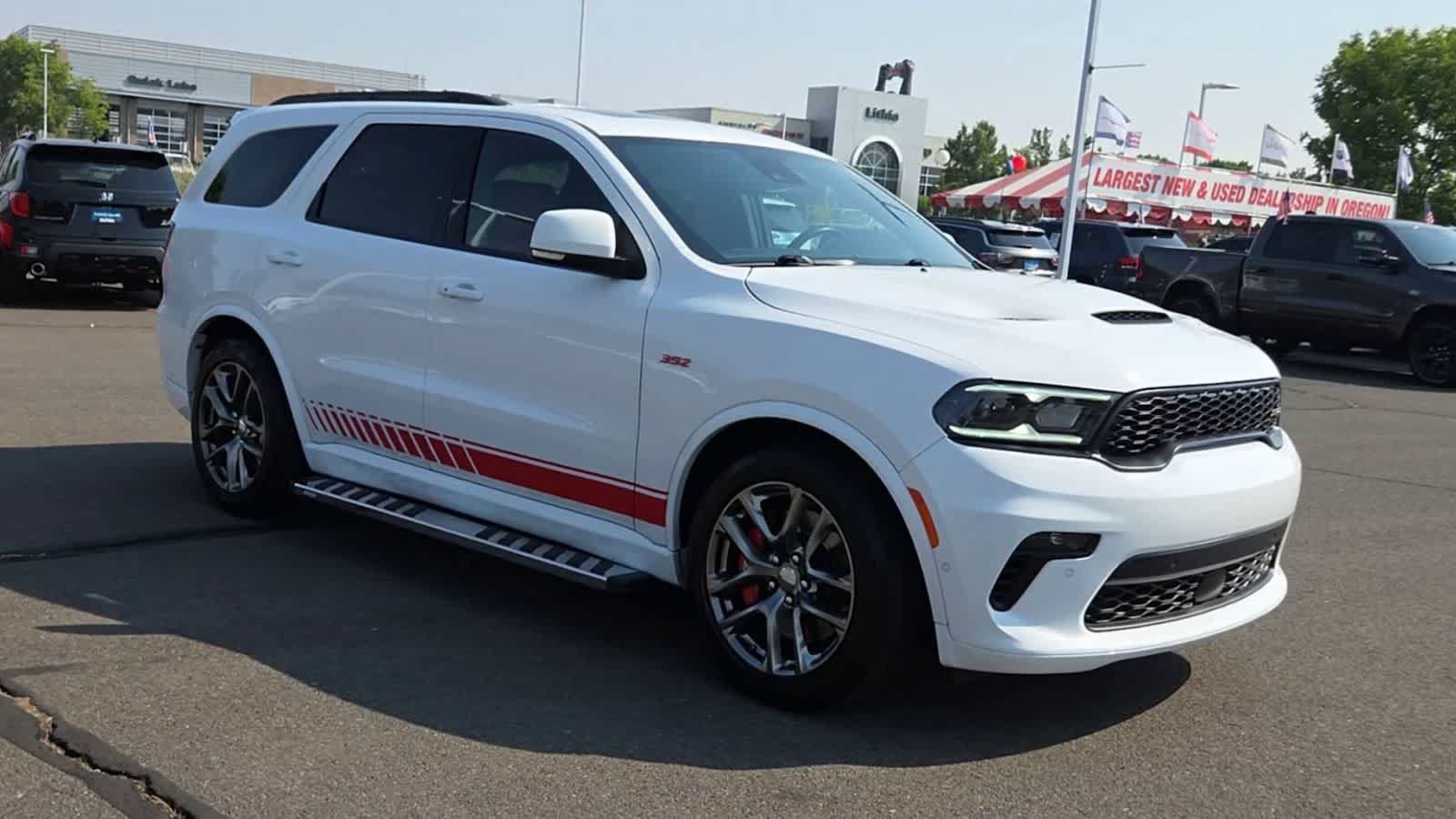 Used 2022 Dodge Durango SRT w/ Premium Interior Group AWD/4WD image 2