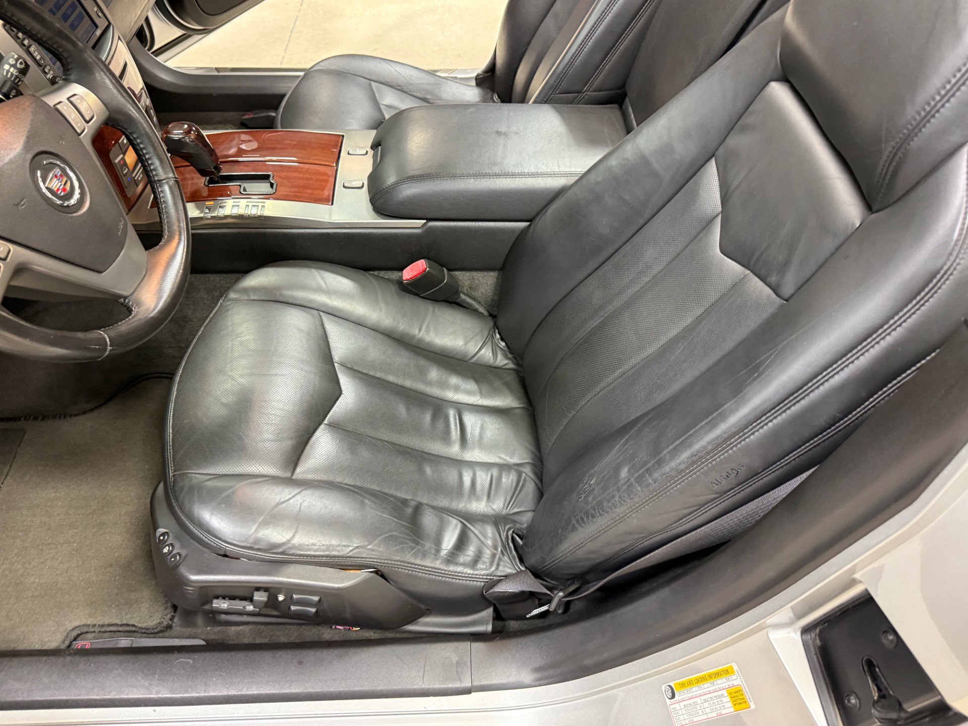 Used 2006 Cadillac XLR image 20