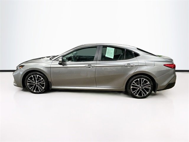 Used 2025 Toyota Camry XLE image 4