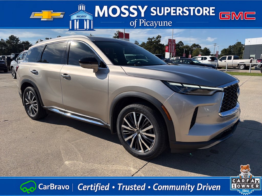 Used 2023 INFINITI QX60 Sensory w/ Cargo Package FWD image 10