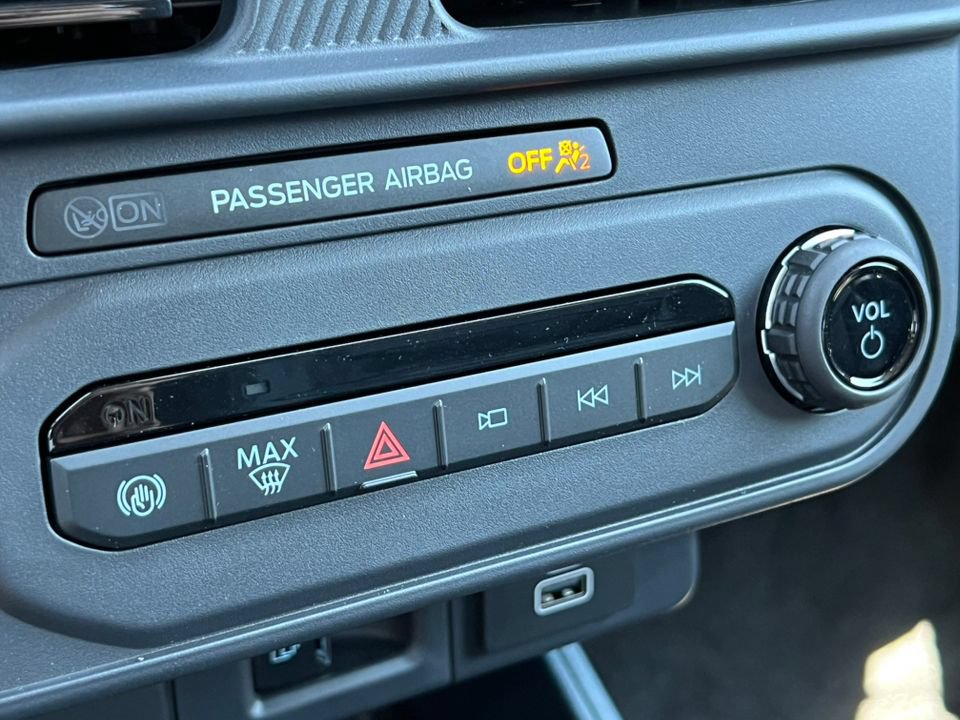 Used 2026 Ford Maverick Lariat w/ Black Appearance Package AWD/4WD image 28