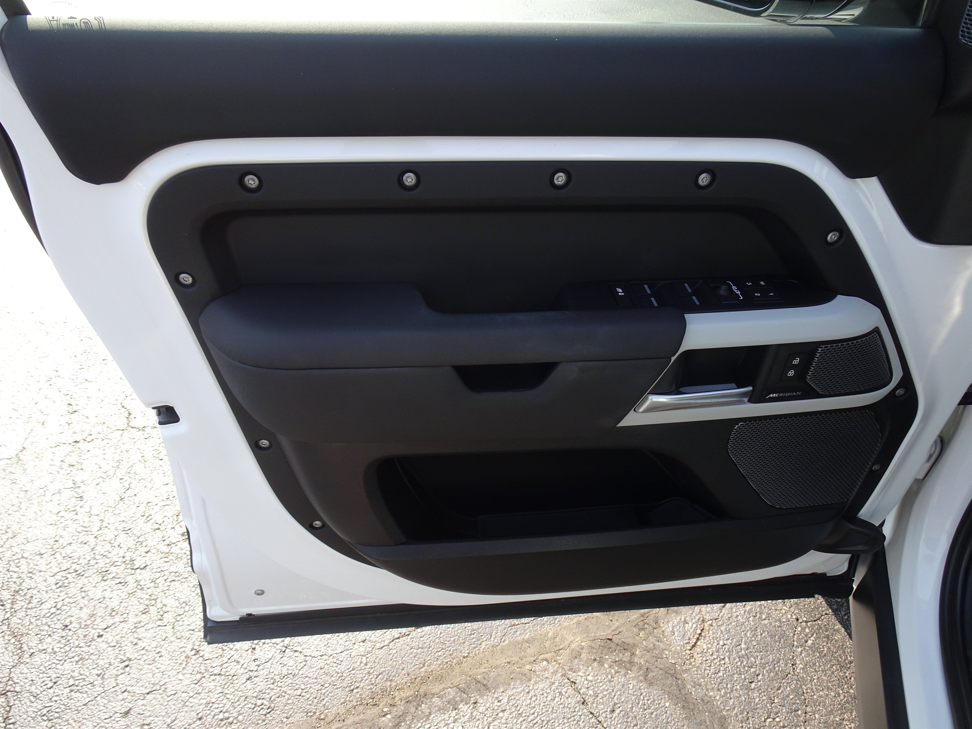 Certified 2024 Land Rover Defender 110 S AWD/4WD image 17