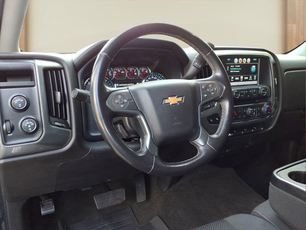 Used 2018 Chevrolet Silverado 1500 LT w/ All Star Edition AWD/4WD image 3