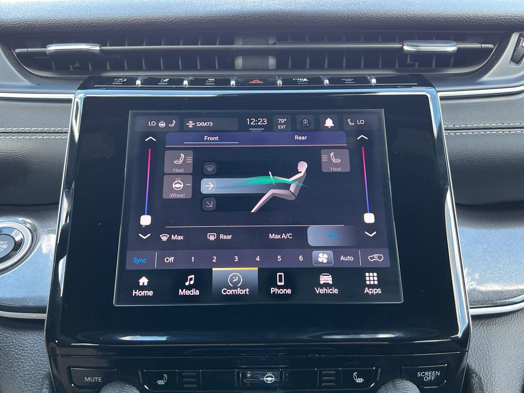 Used 2023 Jeep Grand Cherokee L Laredo image 25