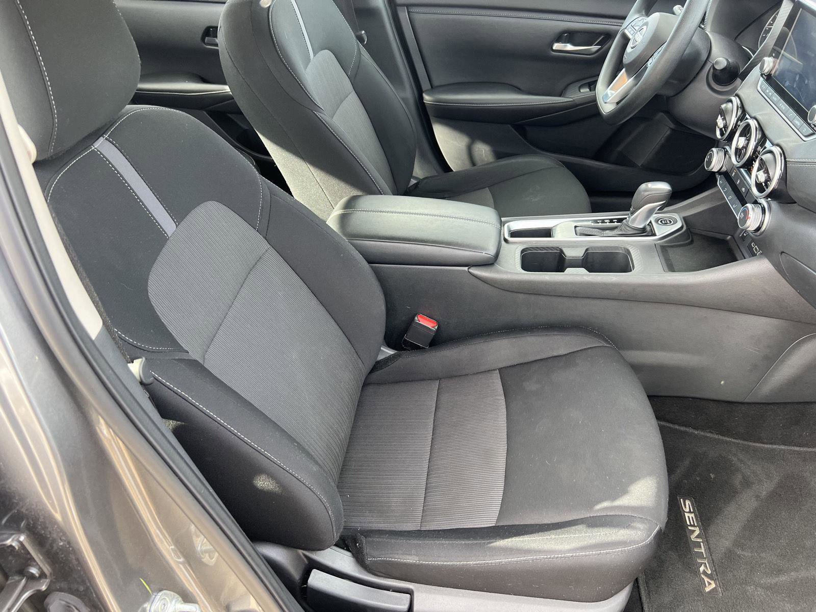 Used 2024 Nissan Sentra SV image 32